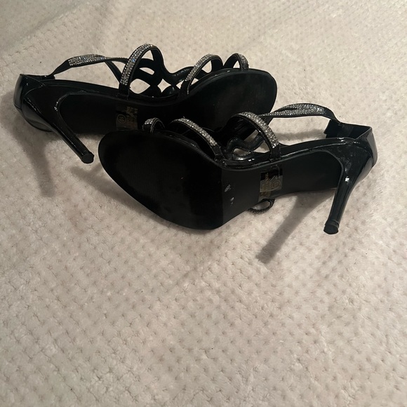 Black with Rhinestones shoes - Picture 4 of 4